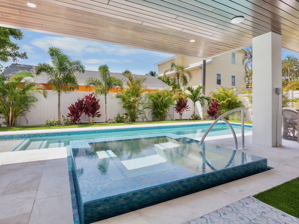 Private Pool and Spa