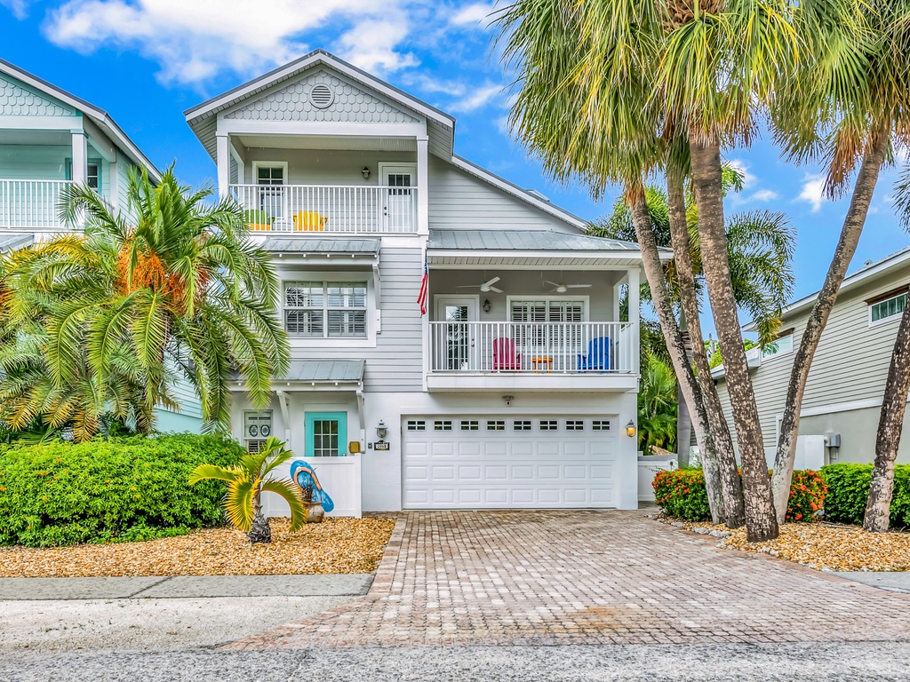 Exterior of Peachy Keen