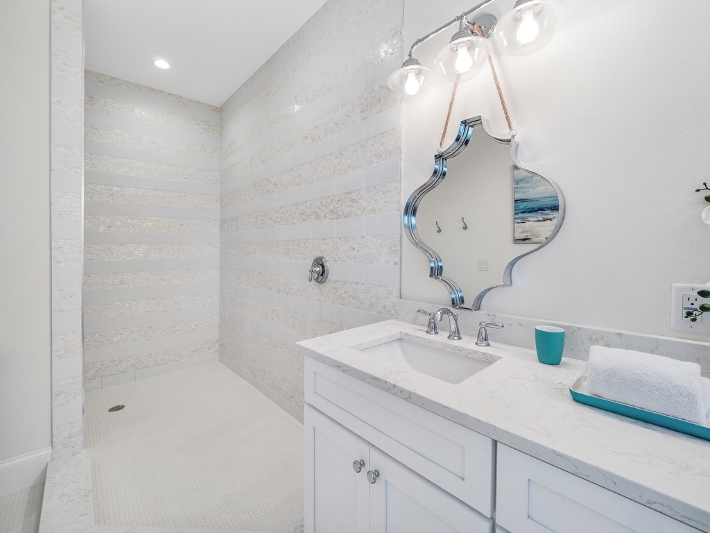 Primary Bathroom, Ensuite