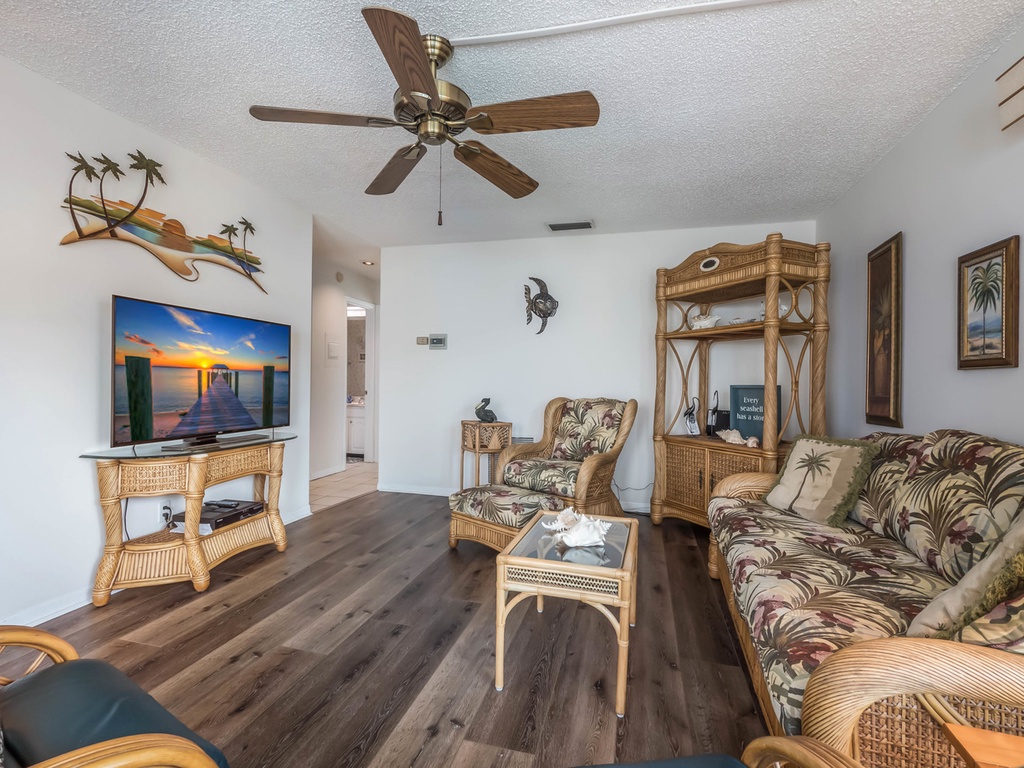 Living Room, Water's Edge 205 - AMI Locals