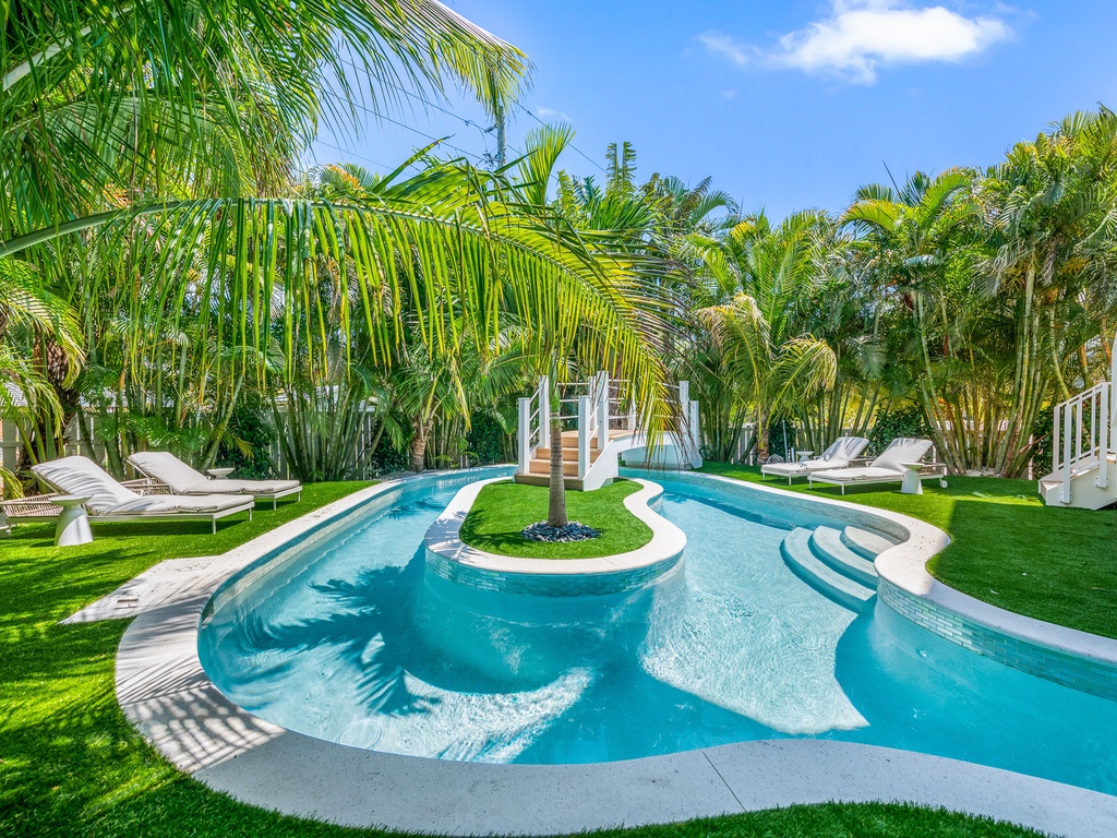 Lazy River Style Pool and Spa