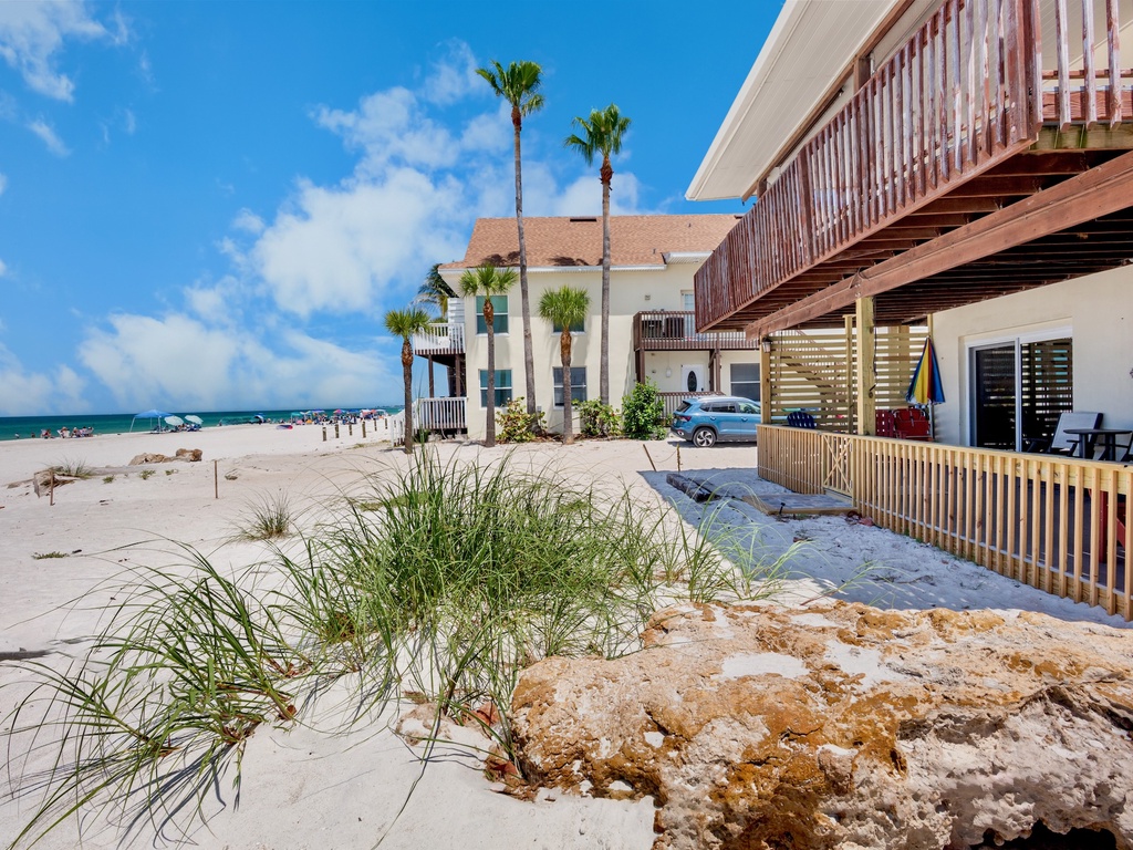 Beachfront Condo - Capri Condo A by Anna Maria Vacations