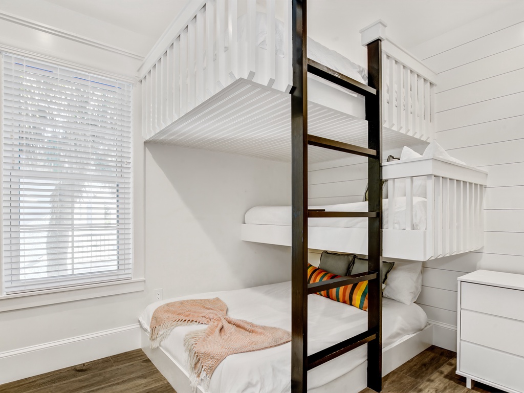 Sixth Bedroom - Full/Twin/Full Bunk - Main Floor