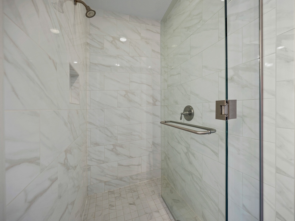 Primary En-suite Bathroom - Shower