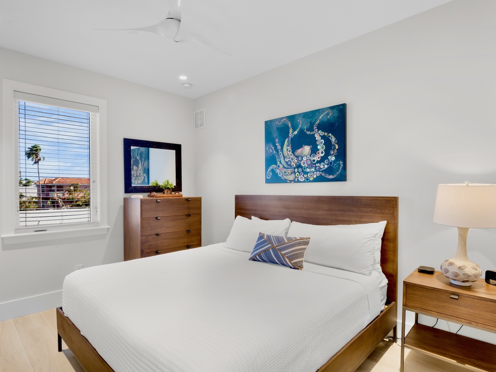 Second Bedroom, King