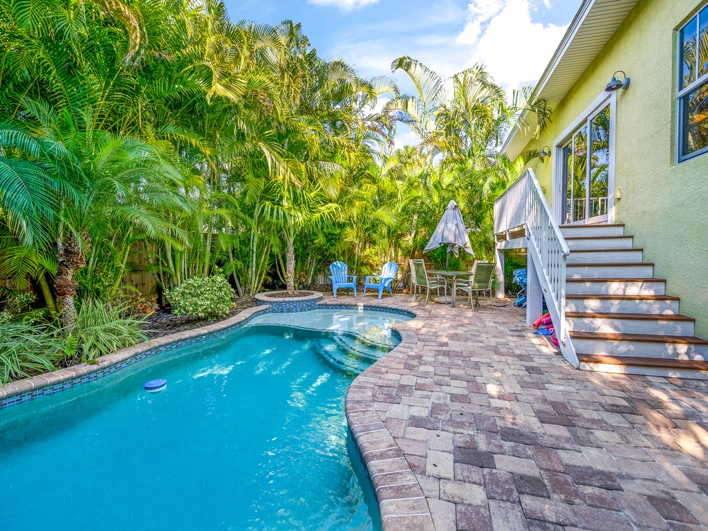 Private Pool and Outdoor Dining Area