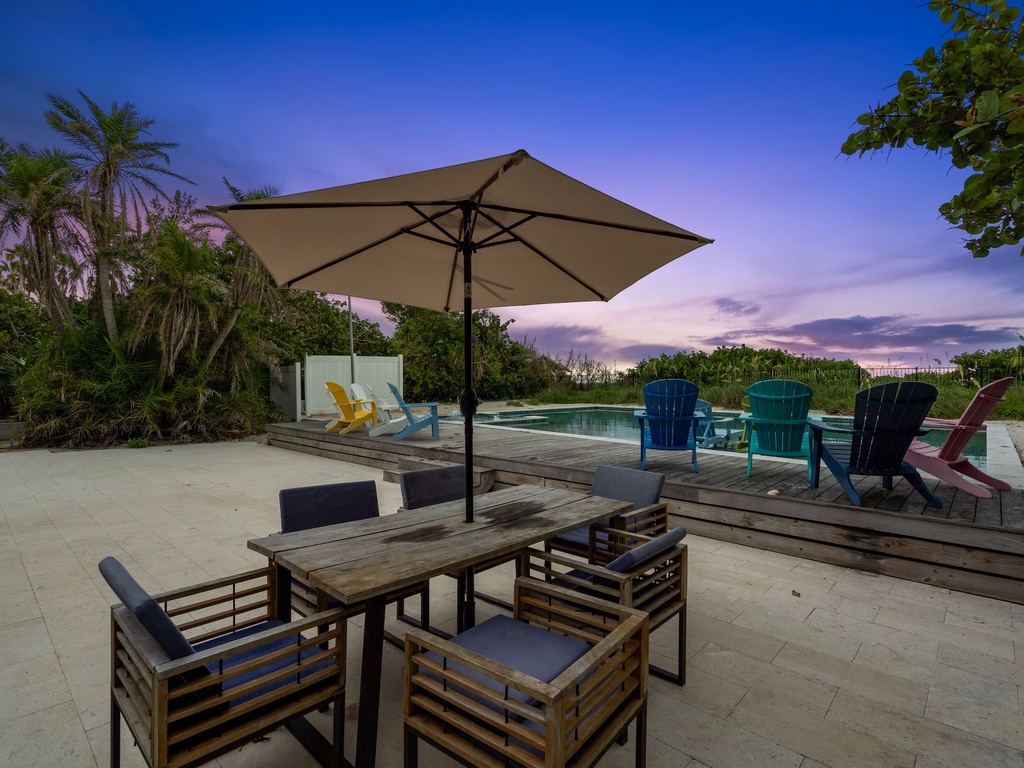 Poolside Dining Area