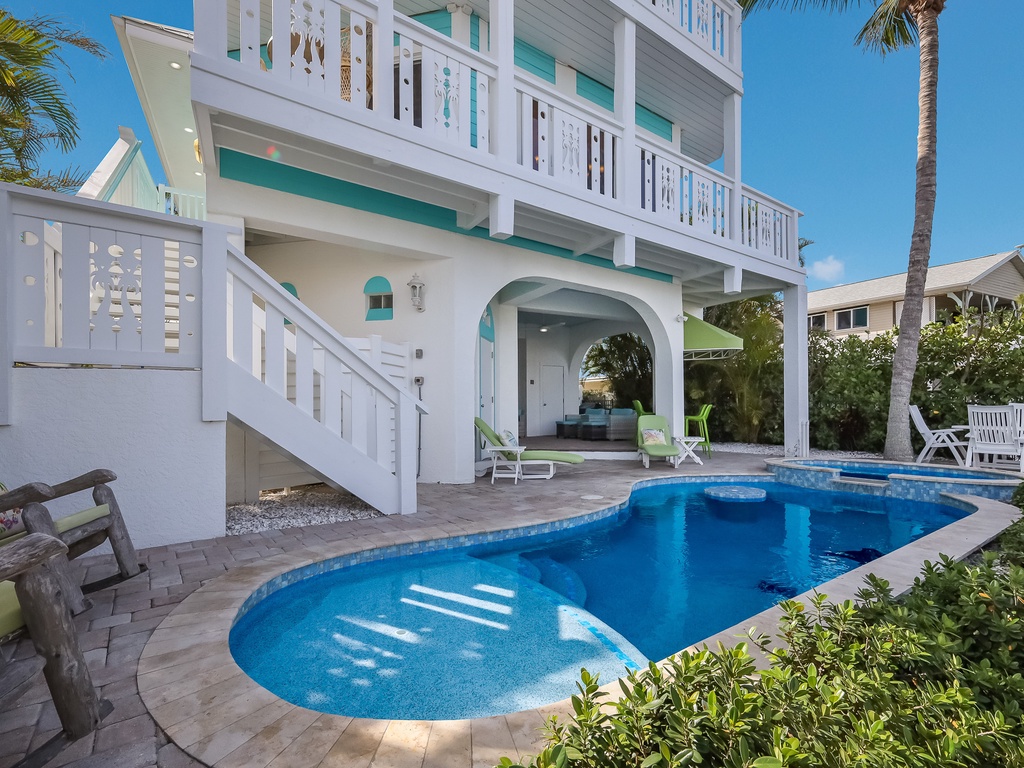 Private Pool and Spa