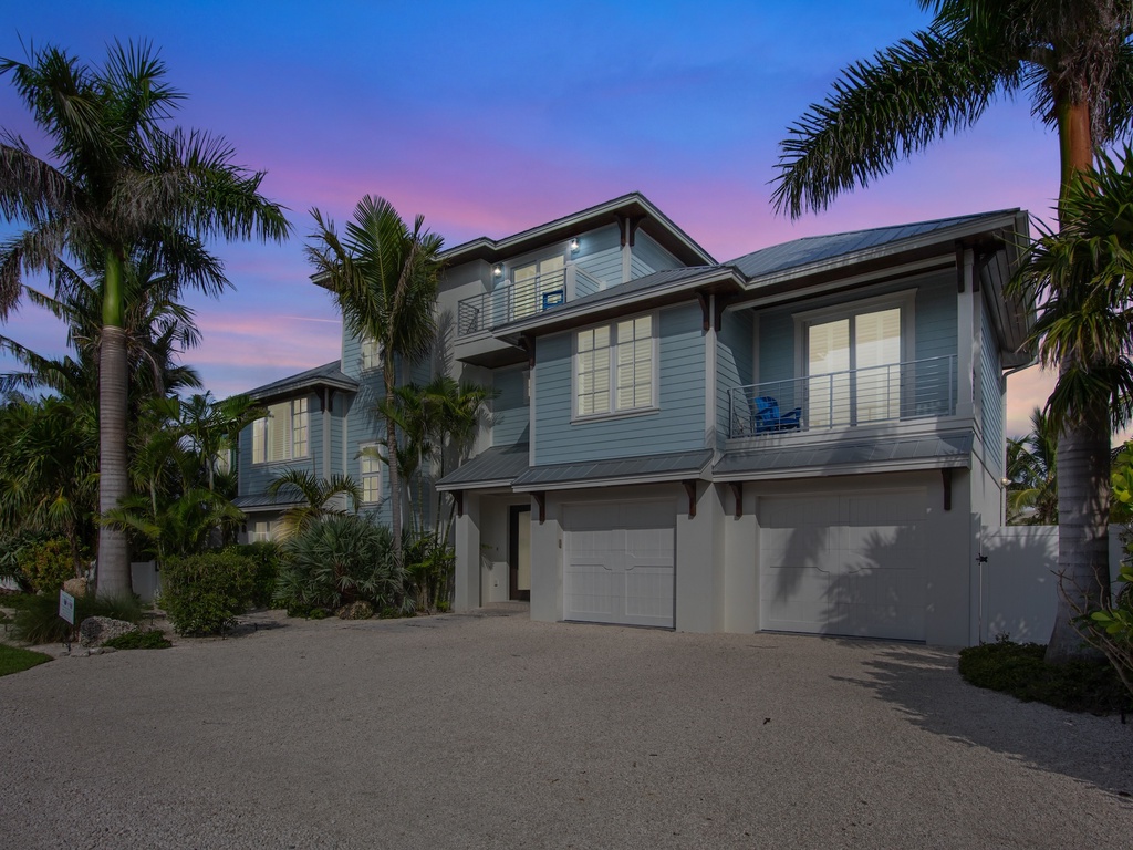 SeaLuxe by Anna Maria Island Accommodations