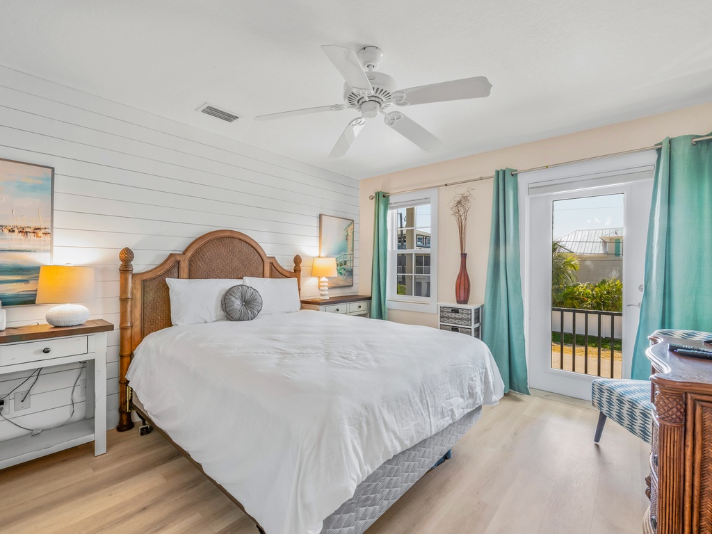 Third Bedroom - Queen