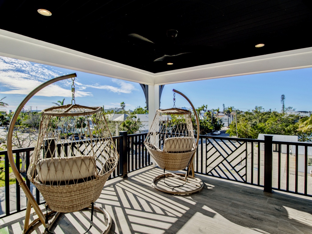 Futon Swings - Primary Balcony