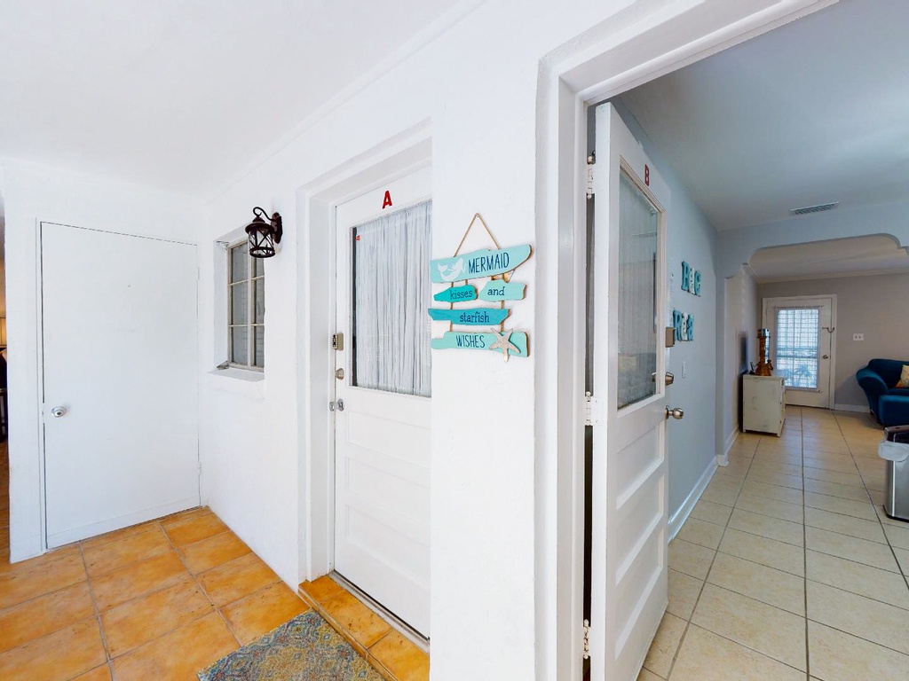 Starfish Cove B by AMI Locals