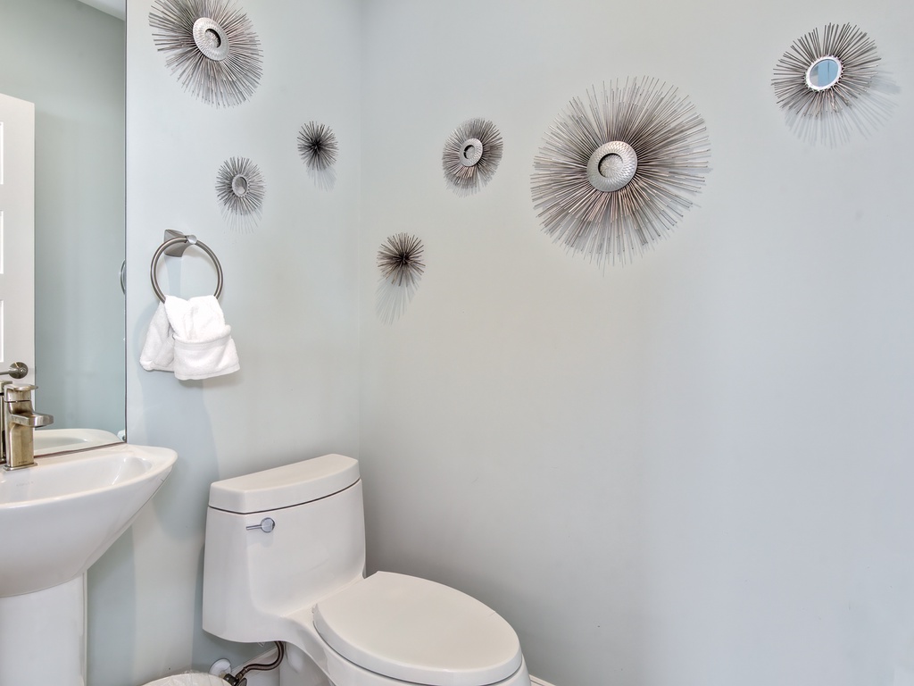 Half-Bath - Top Floor