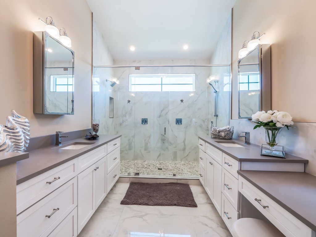 Primary Bathroom, Ensuite