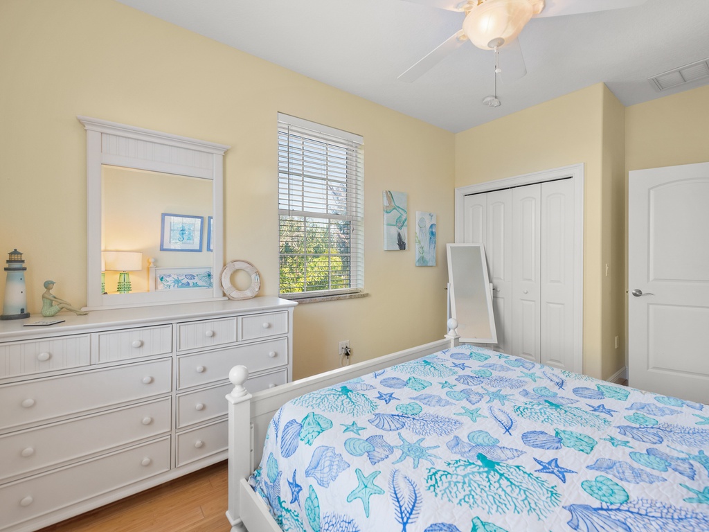 Third Bedroom - Queen
