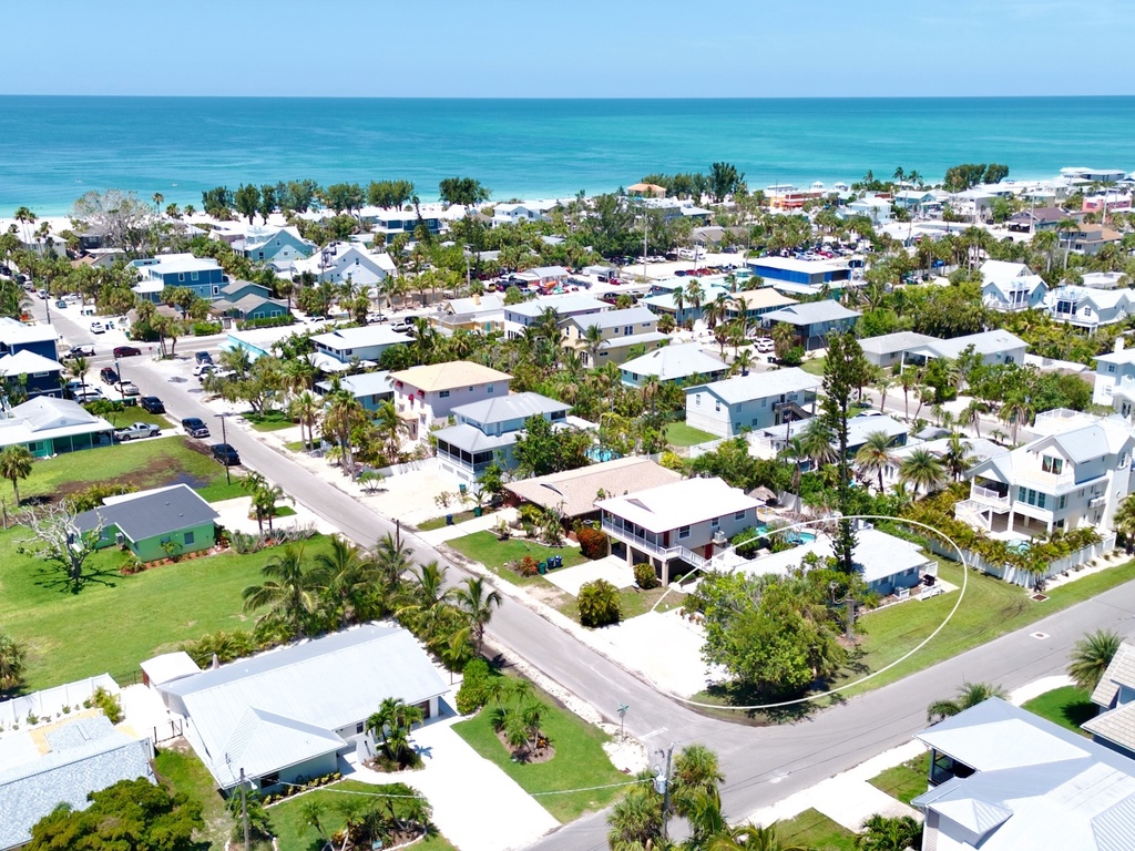 Located just minutes from the white sand beaches of Anna Maria Island.