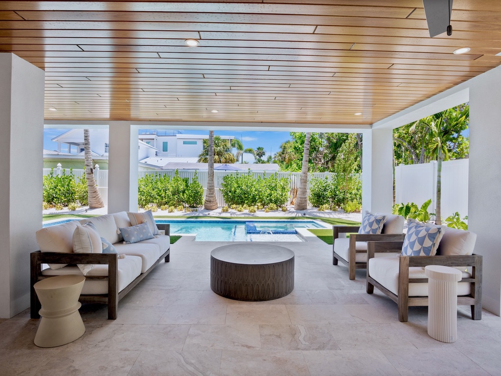 Poolside Lounge Area