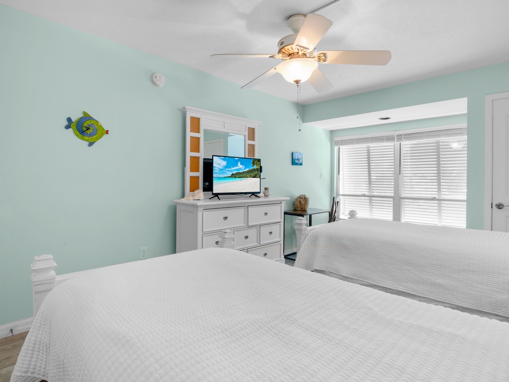 Second Bedroom, Two twin beds