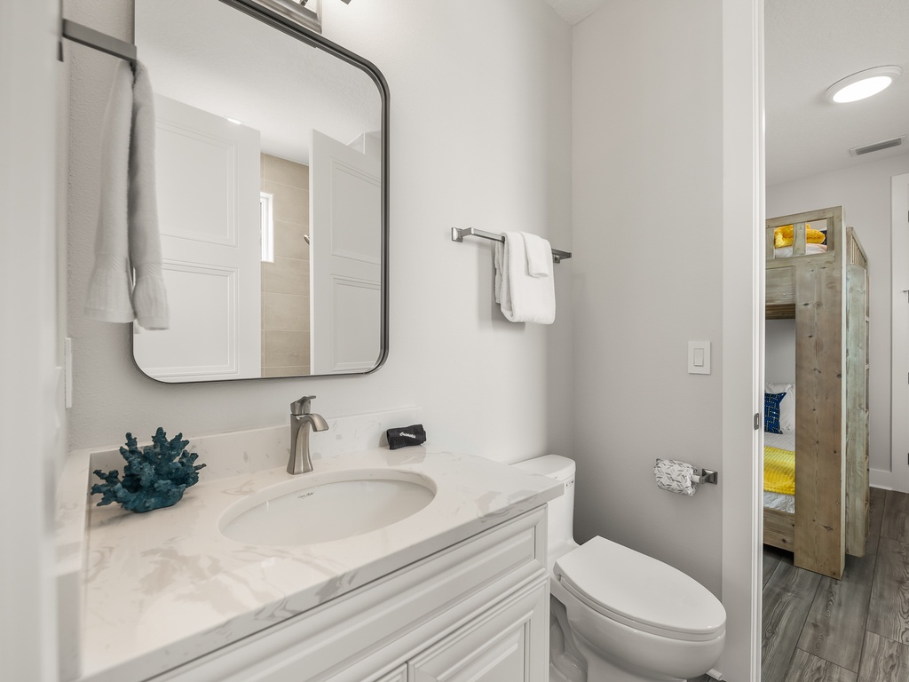 Second Bathroom, Jack and Jill