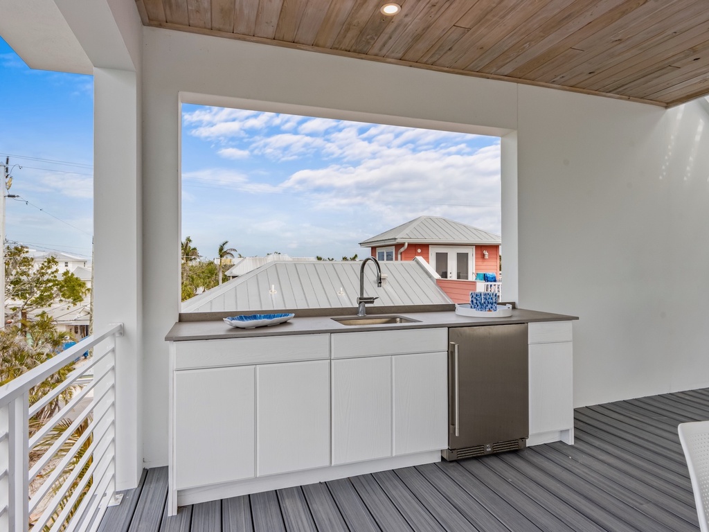 Balcony, Dining Area