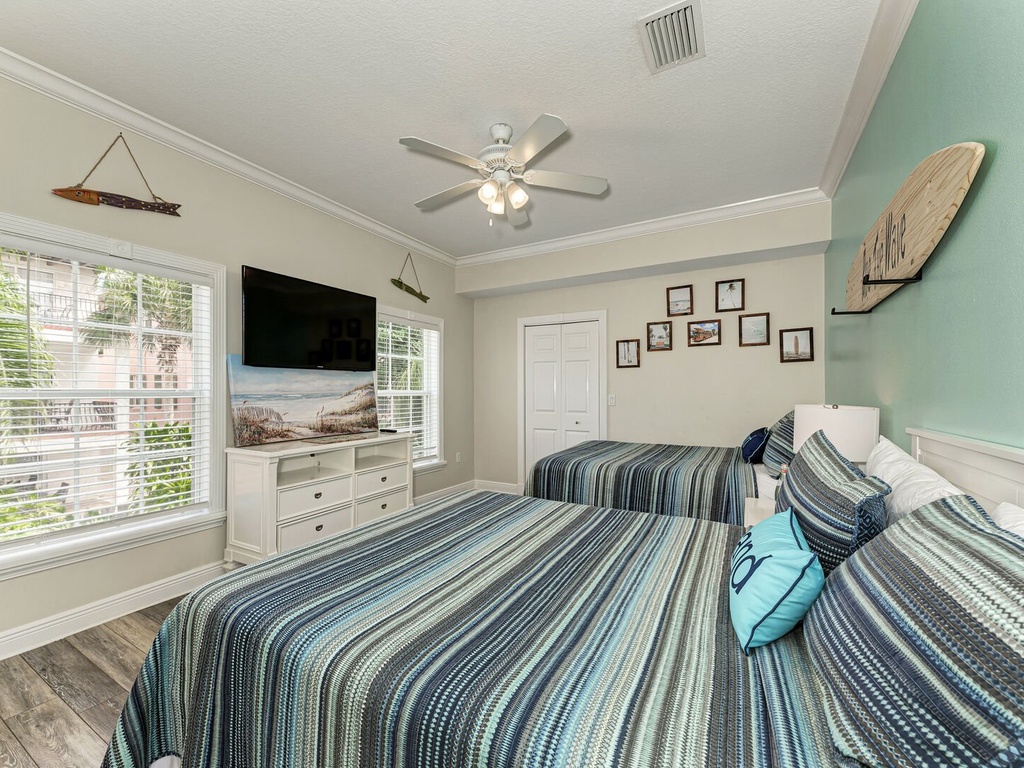 Third Bedroom - 2 Queens w/ TV