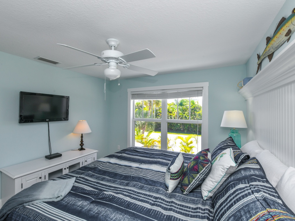 Second Bedroom - King