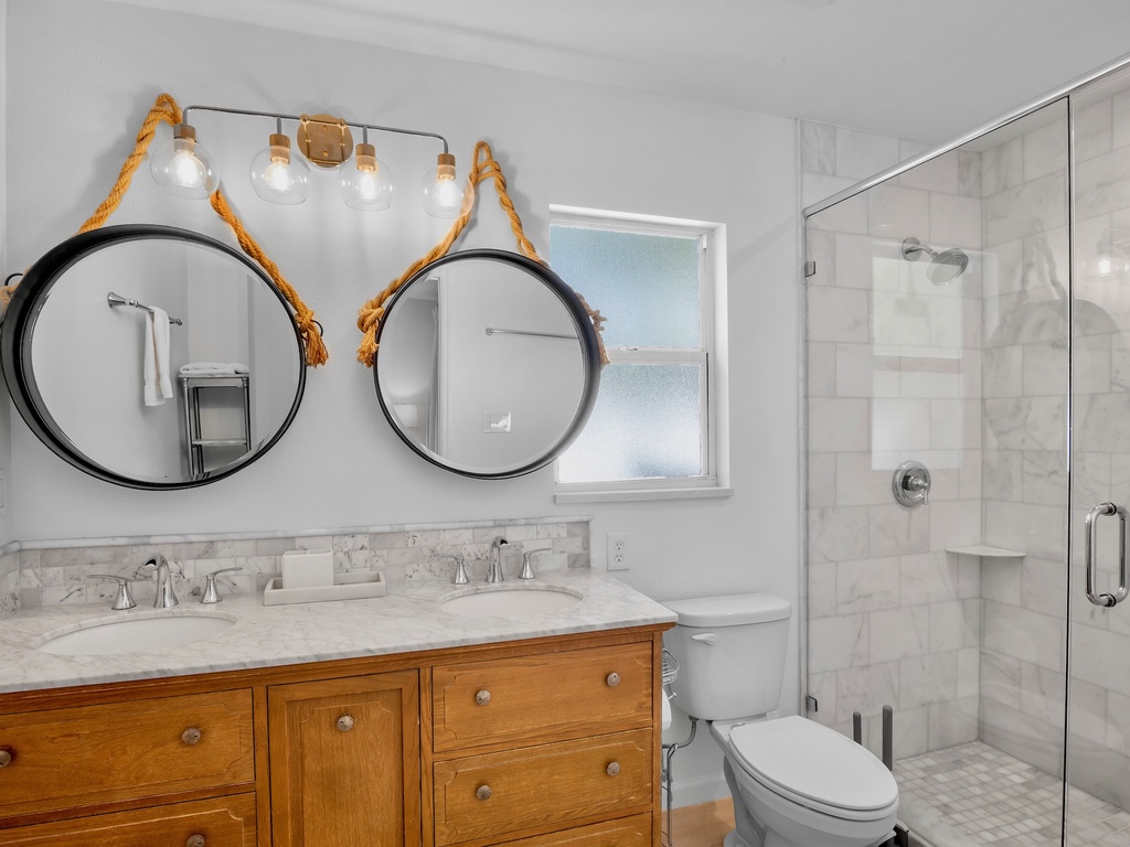 Primary Bedroom, Ensuite Bathroom