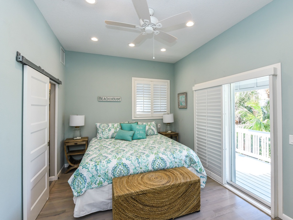 Second Bedroom, King