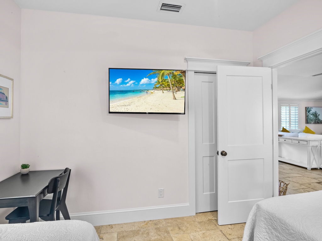 Fourth Bedroom, Two Twins