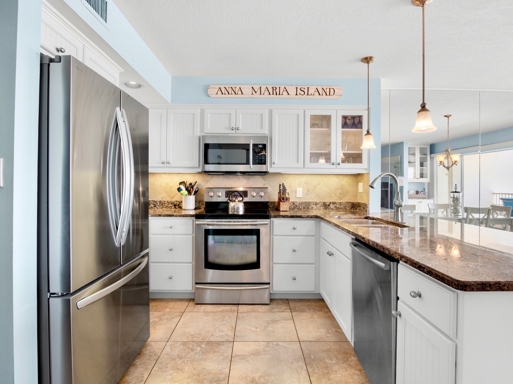 Fully equipped kitchen