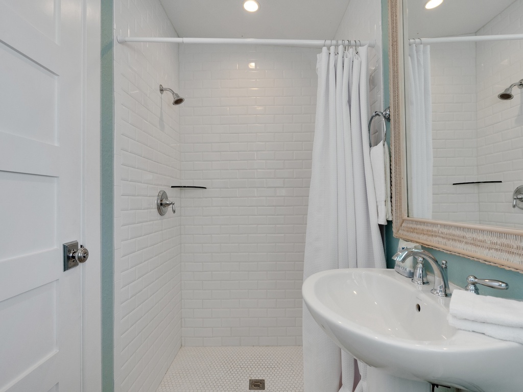 Second Bathroom, Ensuite