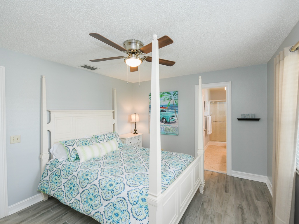 Primary Bedroom, Queen