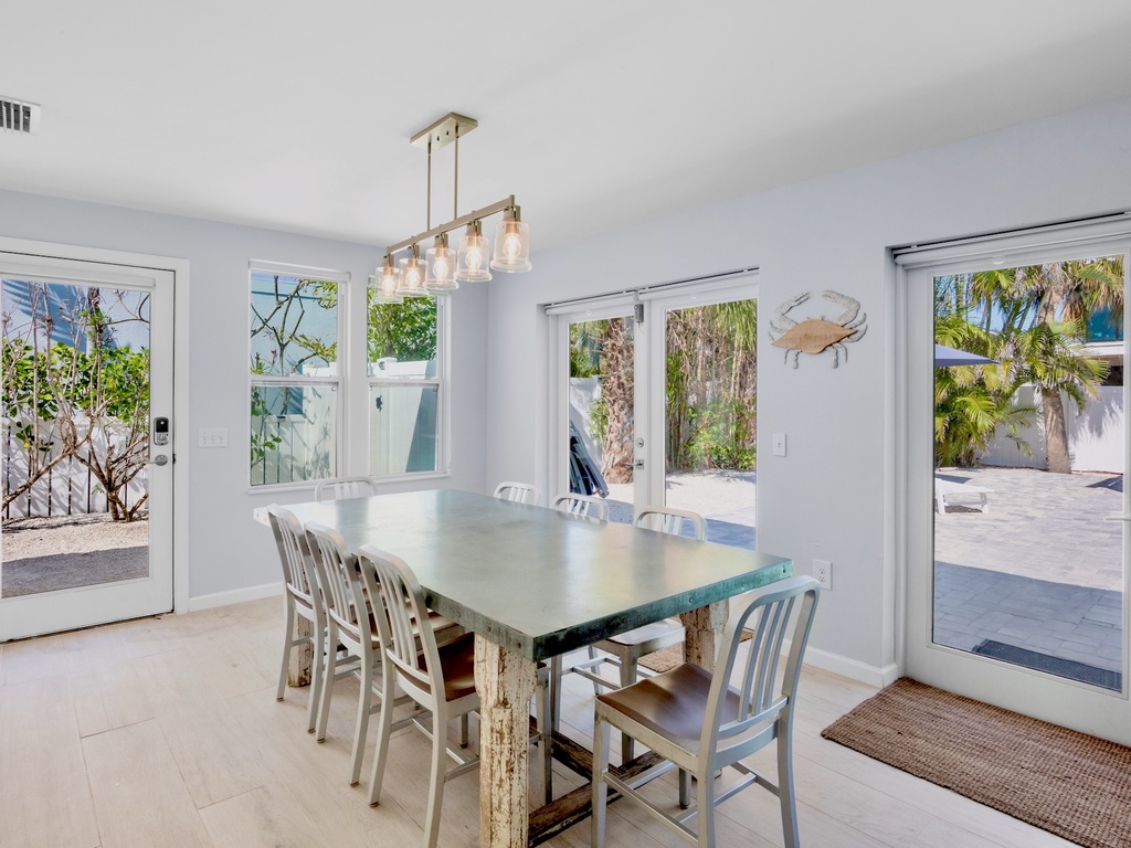 Indoor Dining Room A
