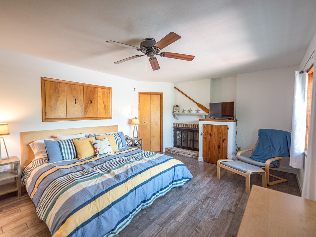 Primary Bedroom - King