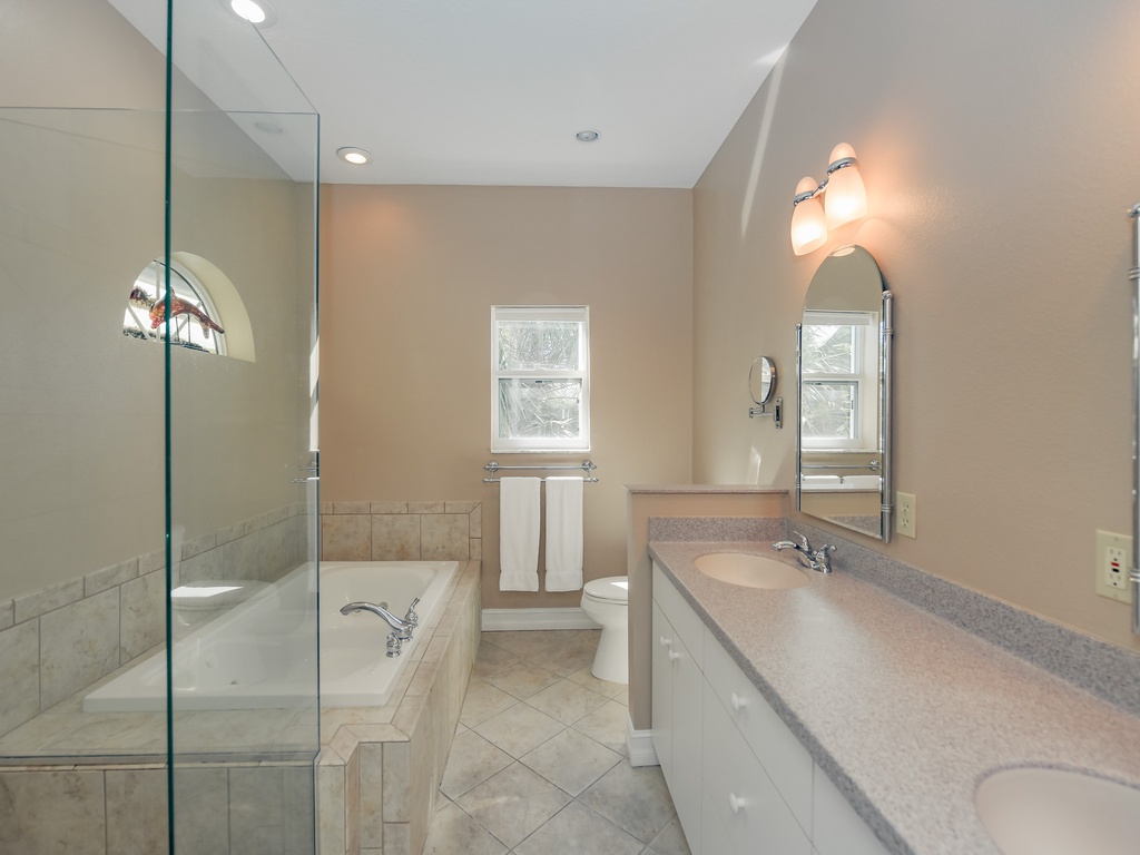 Primary Bathroom, Ensuite