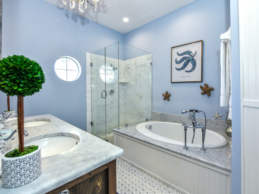 Primary Bathroom, Ensuite