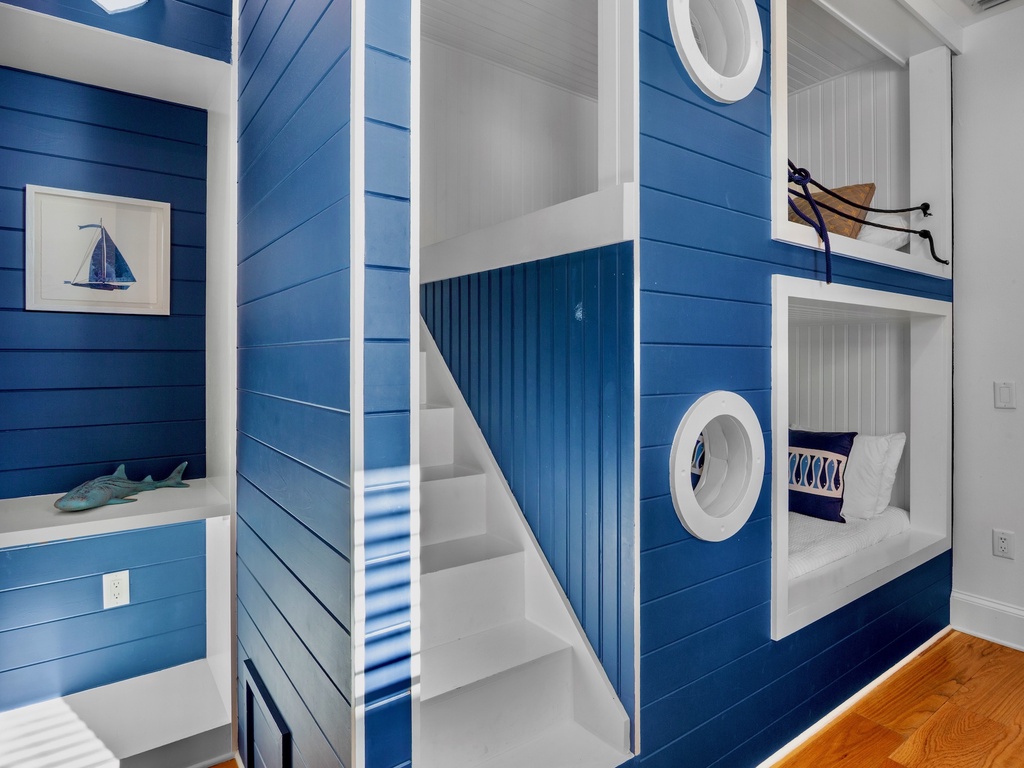 Sixth Bedroom (2nd floor) - Full-over-full bunk bed