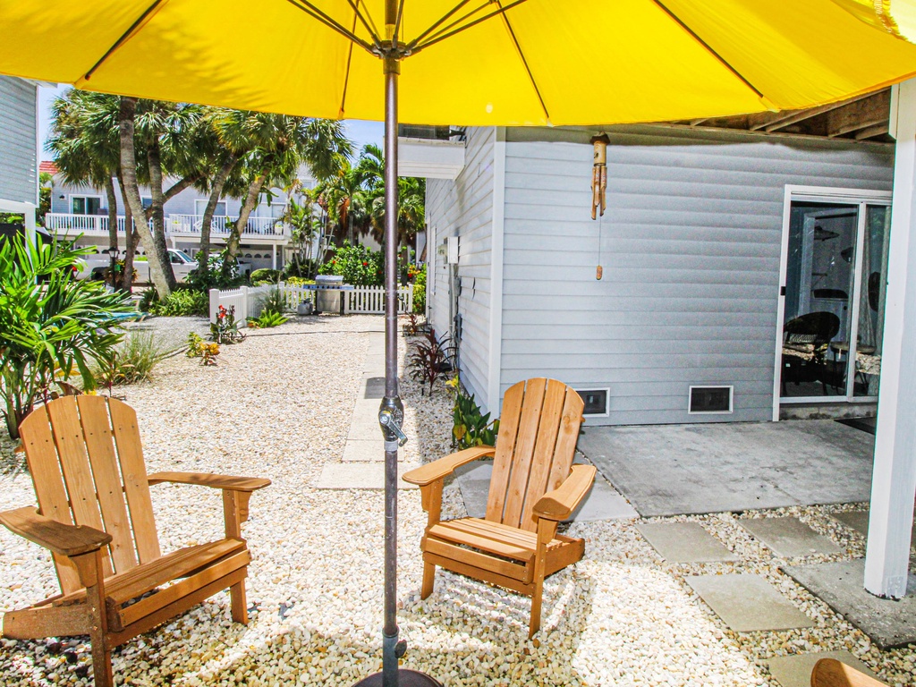 Saltwater Palms - AMI Locals