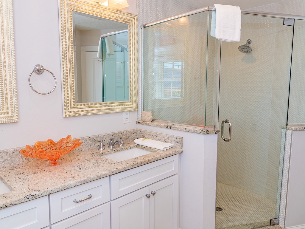 Fourth En-Suite - Walk-in Shower