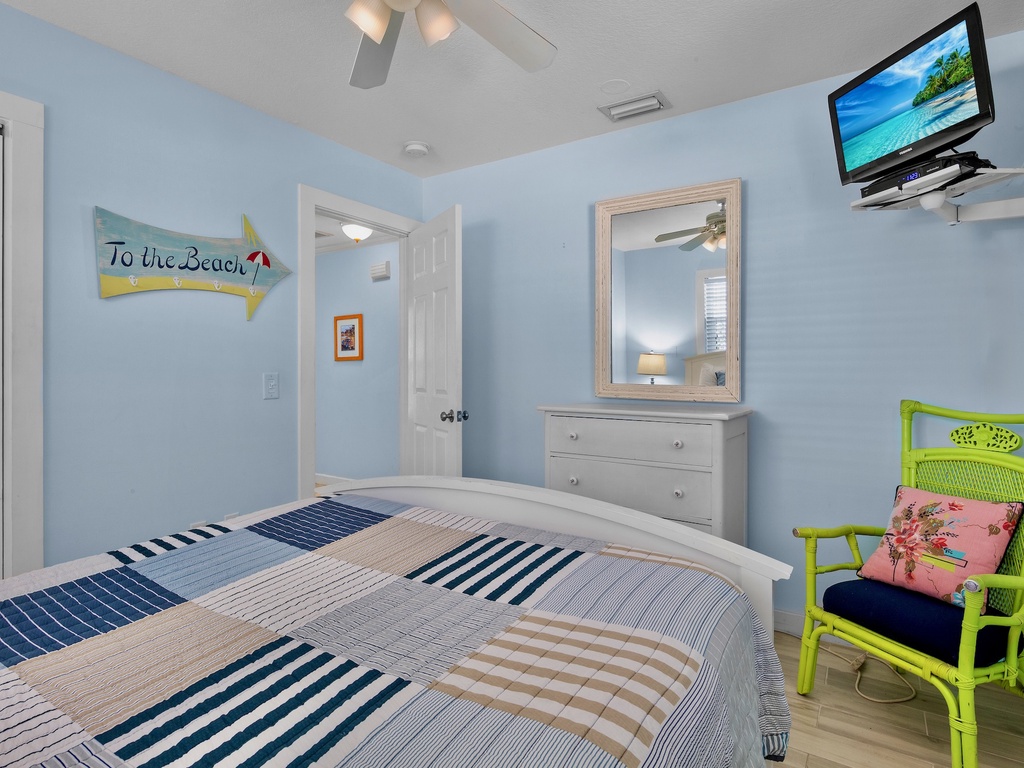 Primary Bedroom, Queen