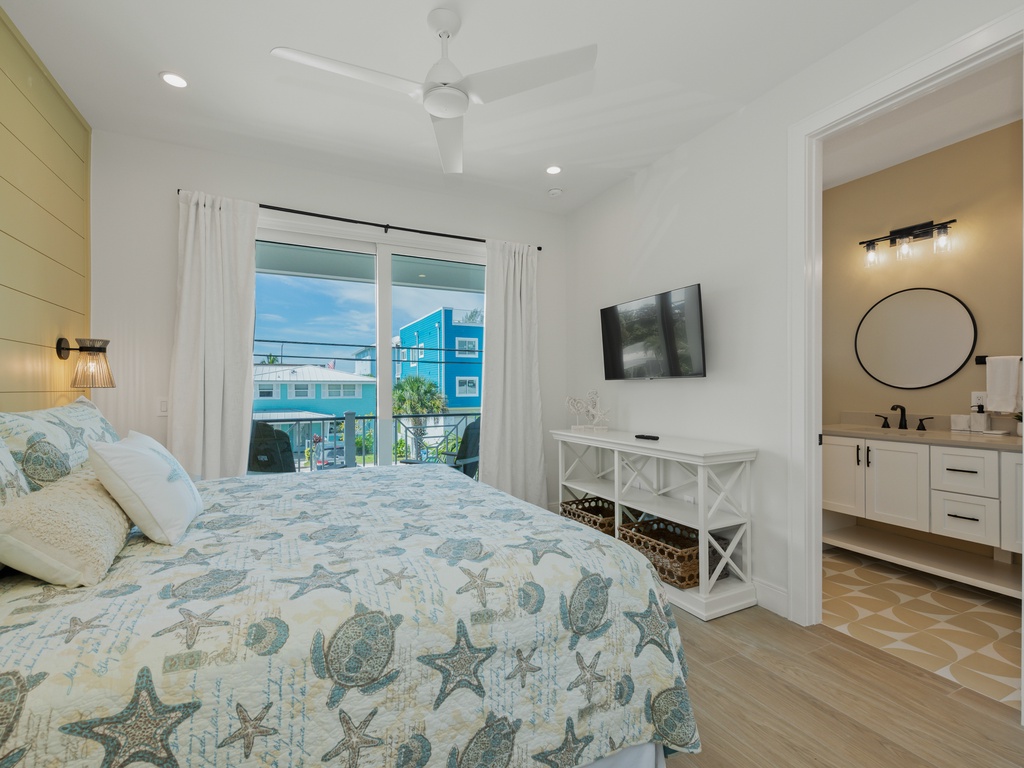 Second Bedroom - King