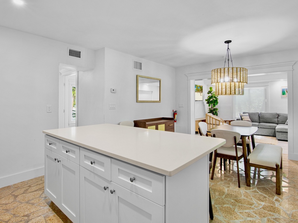 Bright kitchen perfect for cooking