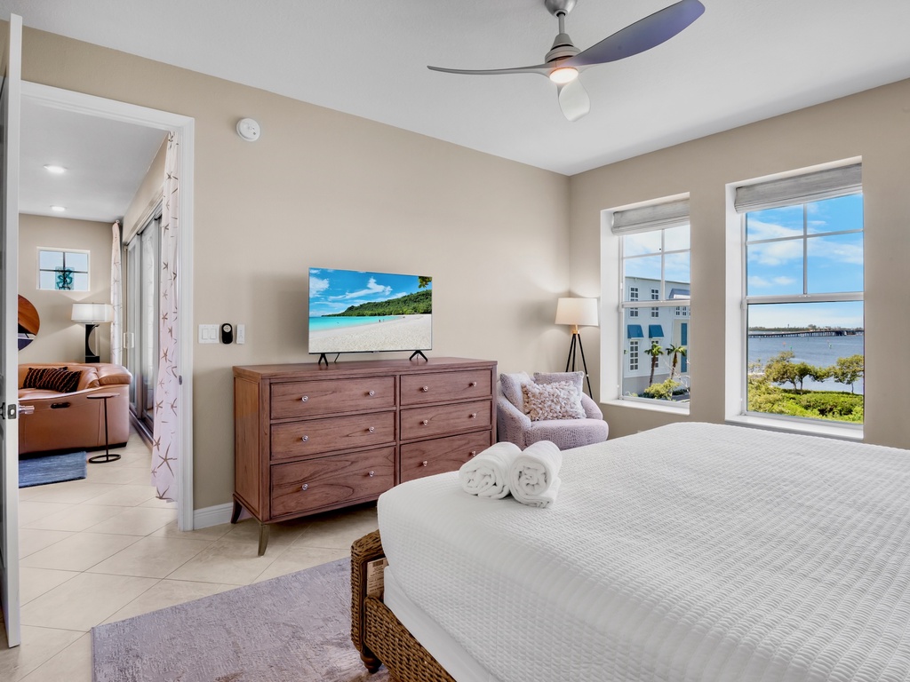 Primary Bedroom, King bed