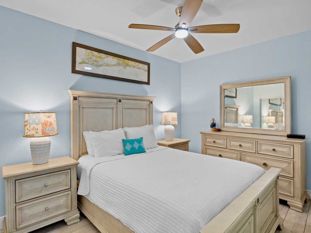 Second Bedroom, Queen