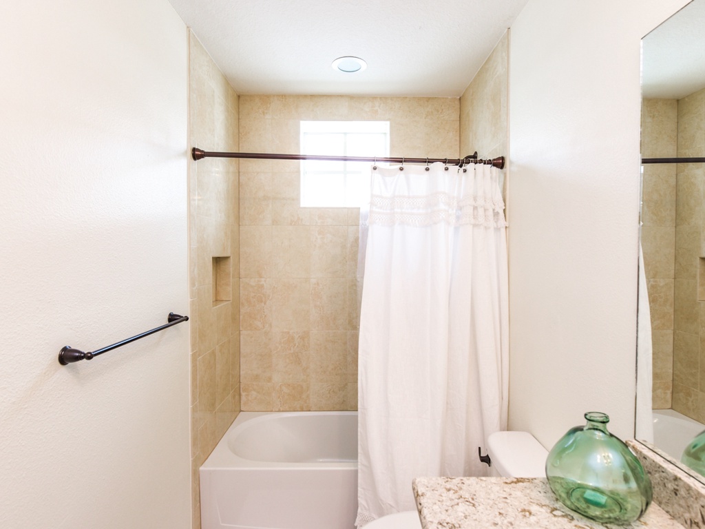 Second Bathroom, Ensuite