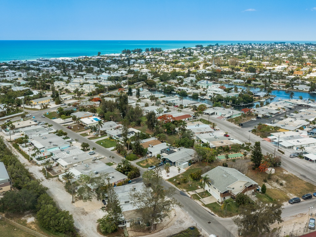 Close To Gulf Beaches