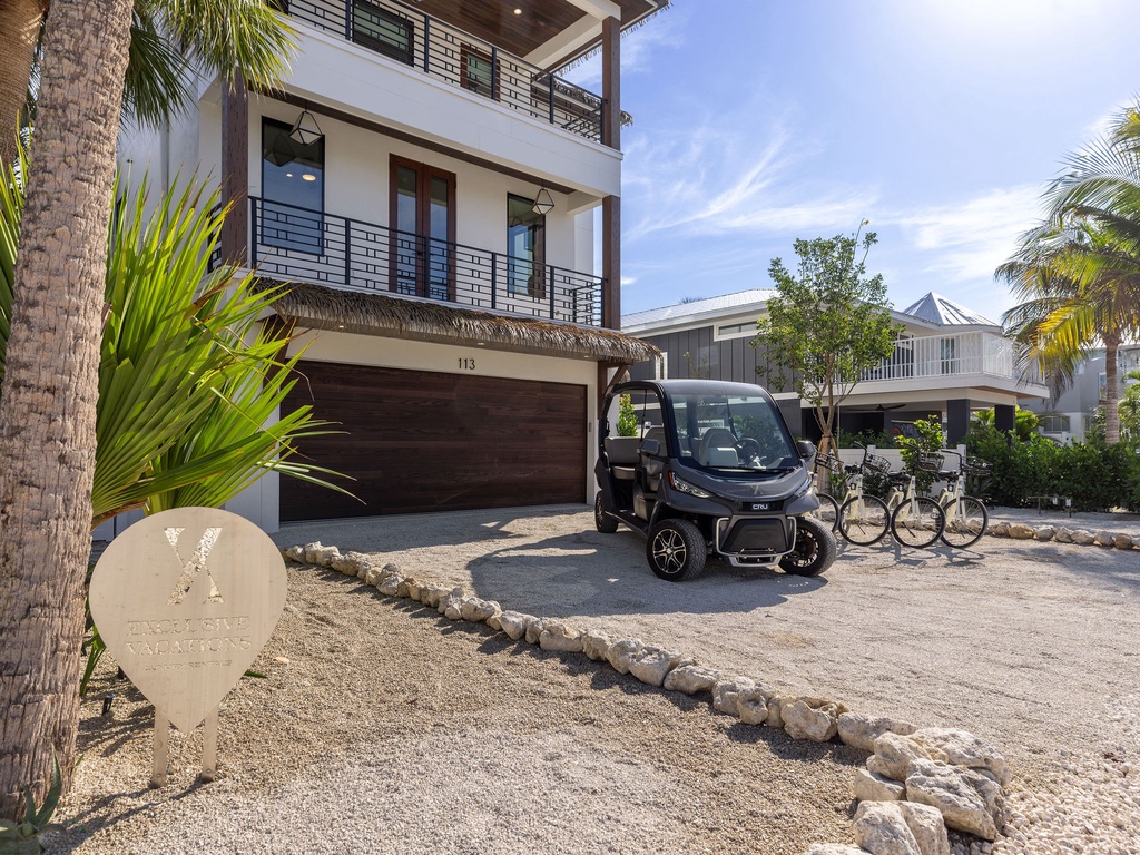 Bikes and Golf Car - Exclusive Amenities