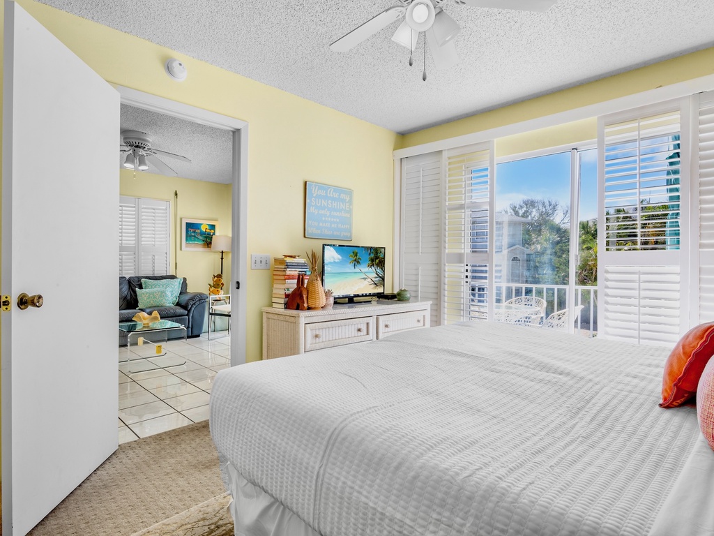 Primary Bedroom, King bed