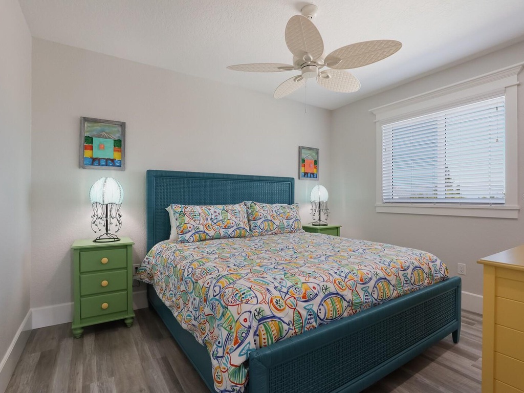 Third Bedroom, King bed