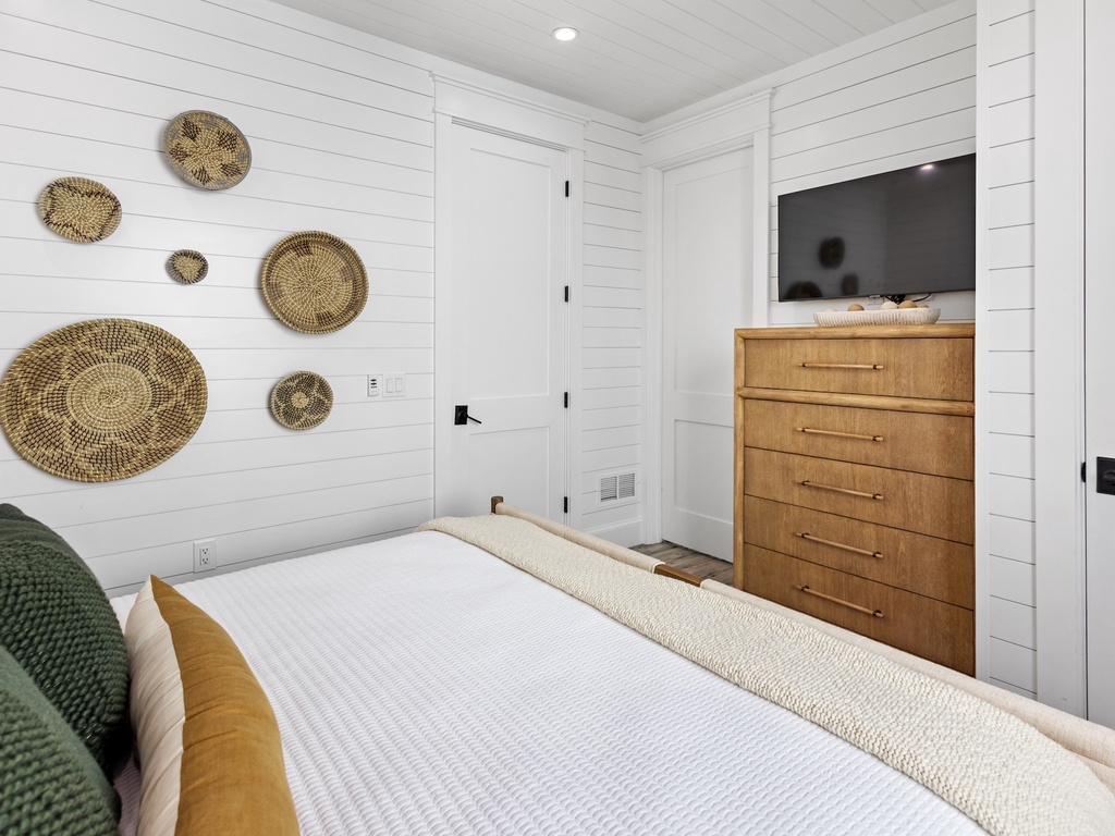 Primary Bedroom, King